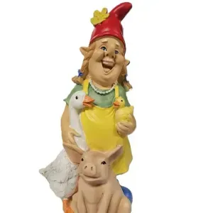 vrouwlijke kabouter met varken