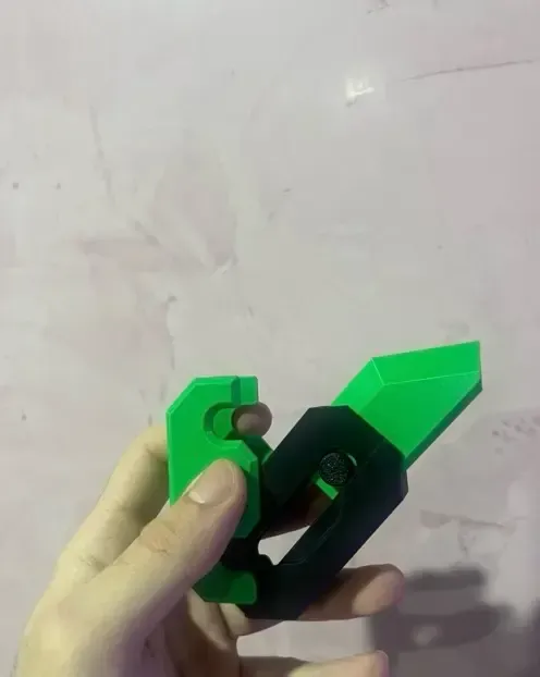 Gravity Knife — Image 5 of 9