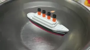 Bathtub Toy: The Titanic That Floats on Water