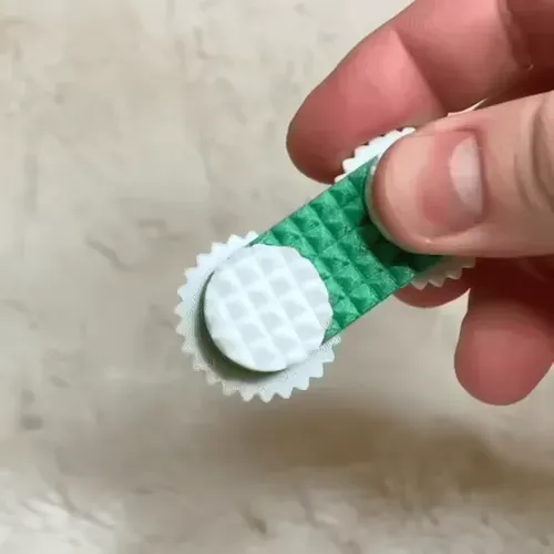Knurl-Grip Fidget: Stress Relief & Tactile Motion Toy