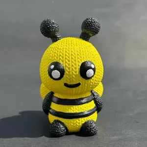 Knitted Bee