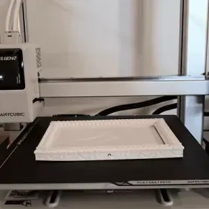 One-Piece Wall/Table Frame Without Supports or Glue
