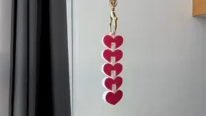 Articulated hearts keychain