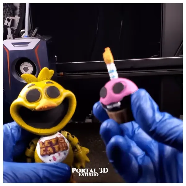 SMILING CHICA AND CUPCAKE /PRINT-IN-PLACE WITHOUT SUPPORT — Фото 2 из 7