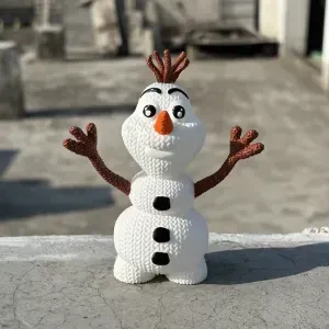 Knitted Olaf