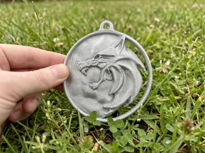 The Witcher Netflix Medallion - Geralt Cosplay- Henry Cavill