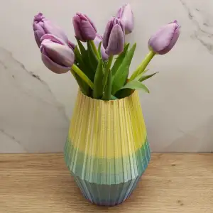 Flower vase
