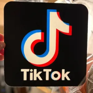 LIGHTBOX TIKTOK