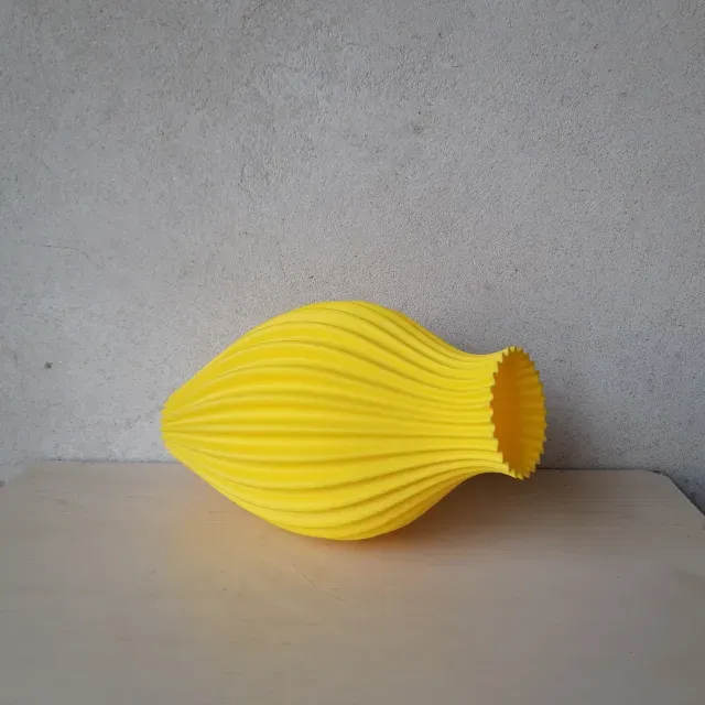 Elegant vase — Фото 3 из 6