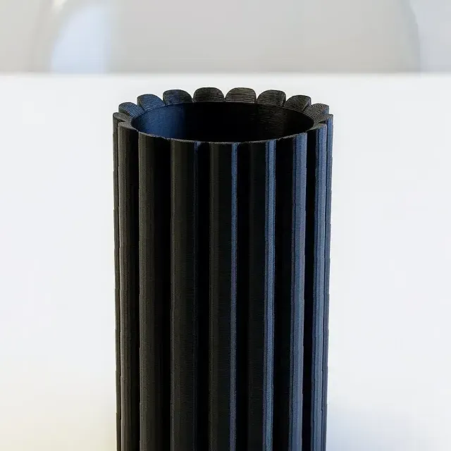 THE SUNFLOWER - STRAIGHT VASE / FLOWER VASE / DECORATION — Image 4 of 9