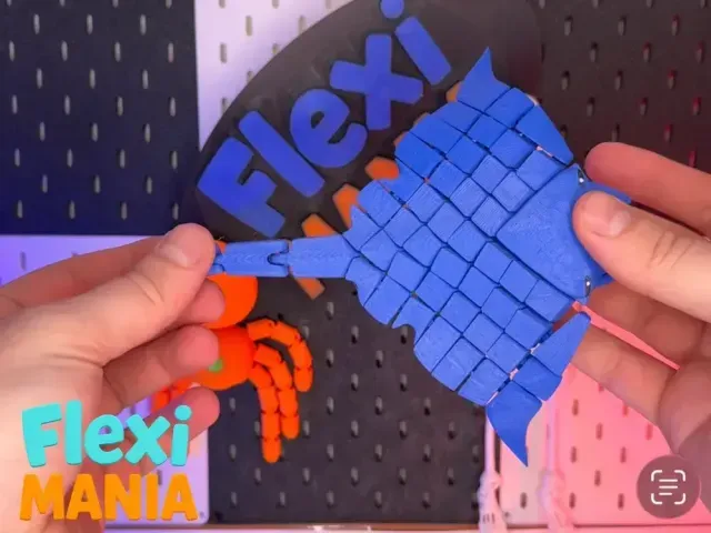 Flexi Stingray | One-Piece Articulated Ray — Image 3 of 3