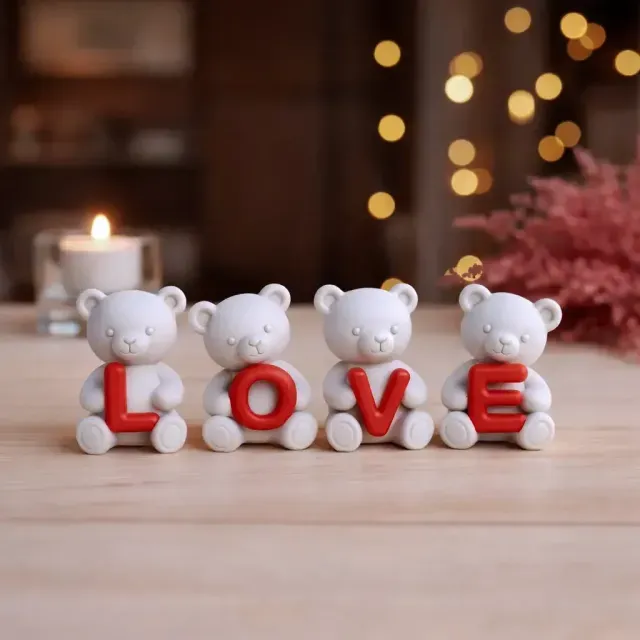 Love Toy Bear Figures Set — Image 6 of 9