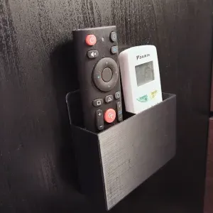 Настенный держатель для пультов (Holder for remote controls)