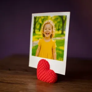Knitted Heart Photo Holder