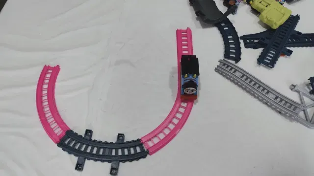 THOMAS AND FRIENDS TURN TRACK FOR MOTORIZED THOMAS — Image 8 of 9