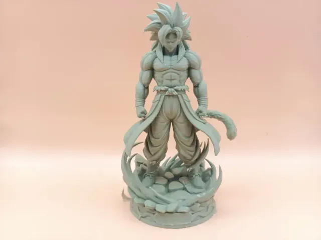 Goku Ssj4 figurine — Фото 2 из 3