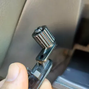 97-01 HONDA CRV GLOVEBOX STOPPER