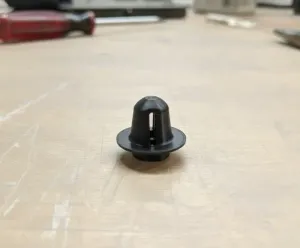 niversal Car Trim Clip - Automotive Panel & Door Fastener