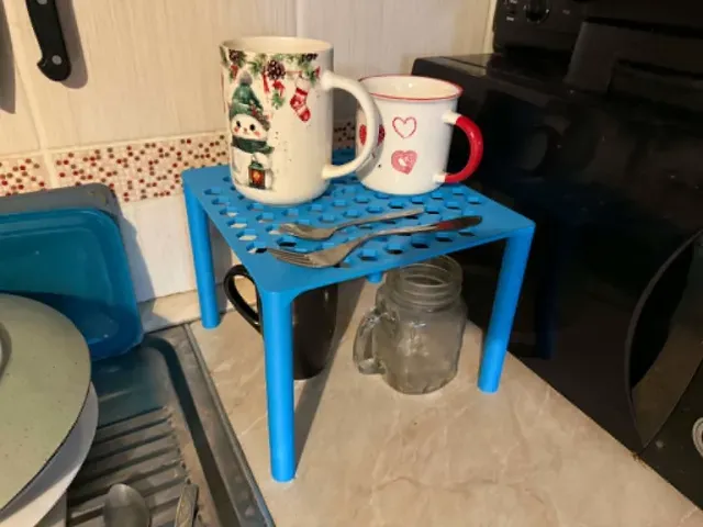 Kitchen table on a table — Image 2 of 5
