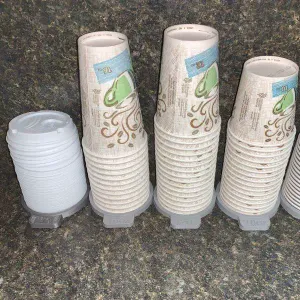 DBG Dixie paper cup holders