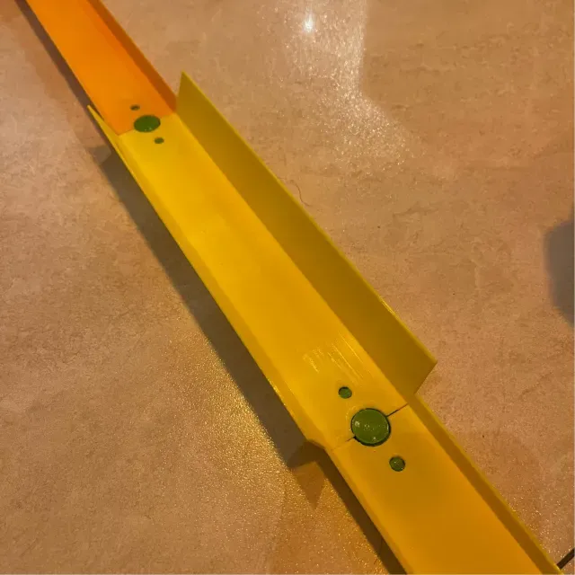 Car track 200mm high, Hot Wheels Track Builder compatible — Image 3 of 9