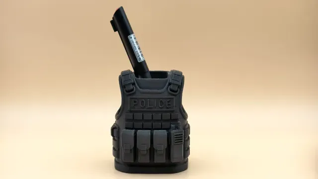 特警战术背心笔筒