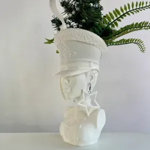 MISS NUTCRACKER PLANTER