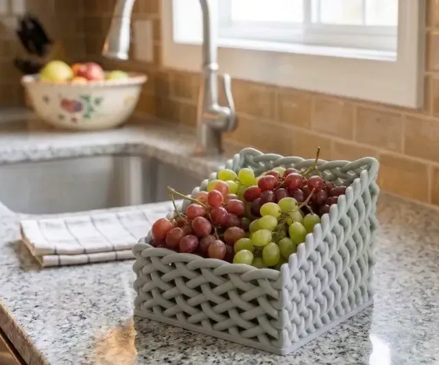 Storage basket