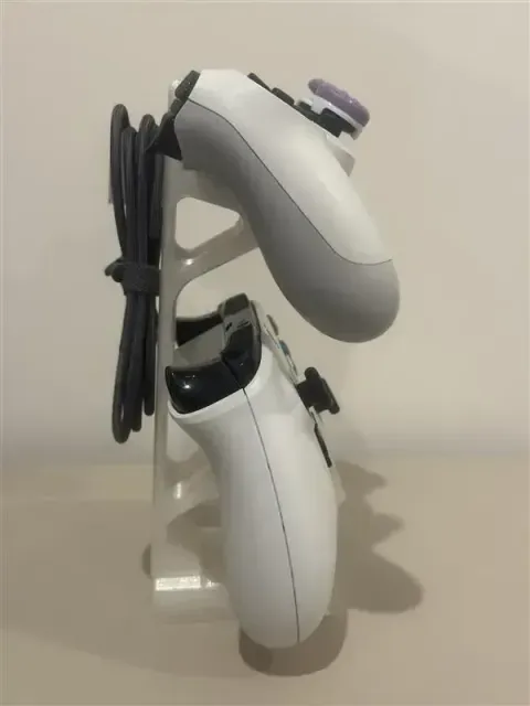 Controller Stand - PS4 and XBOX One — Фото 2 из 5