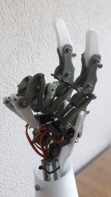 robotic hand — Image 4 of 9