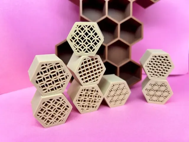 Honeycomb key holder-keychain — Image 4 of 6