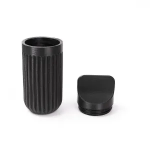 Twist lock container