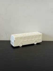 大巴车笔筒