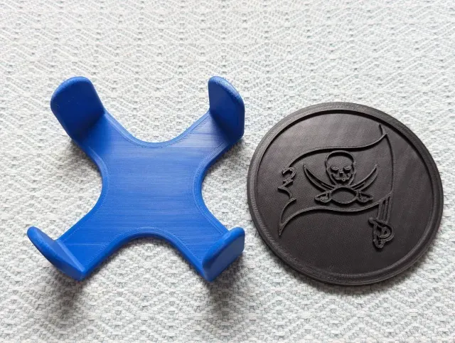 Tampa Bay Bucs Coaster w/holder (holds 6) — Image 2 of 5