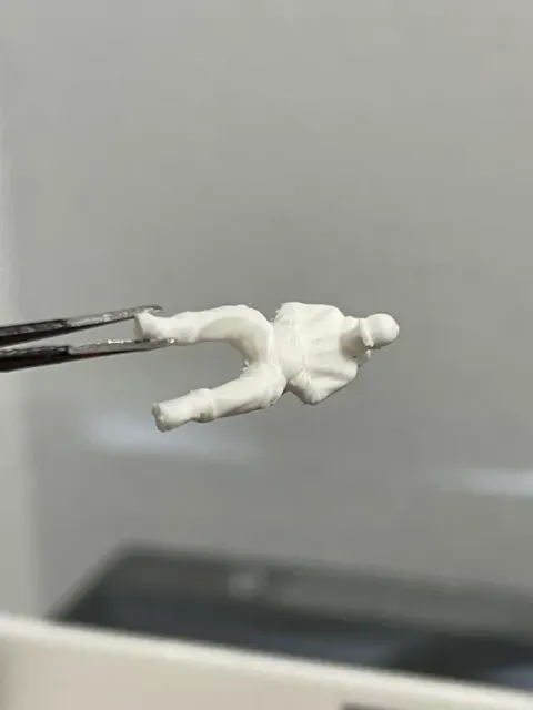 figure_sitting_k2 — Image 8 of 9