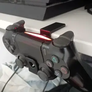 PS4 CONTROLLER
