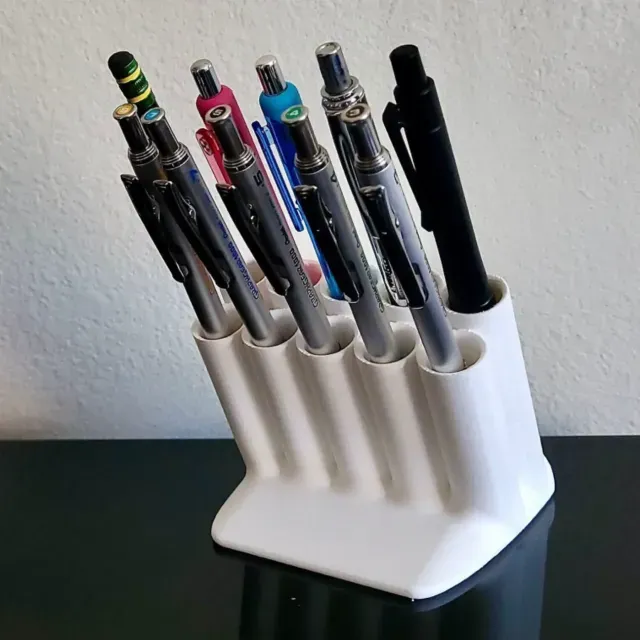 Large Fluid Pencil Stand