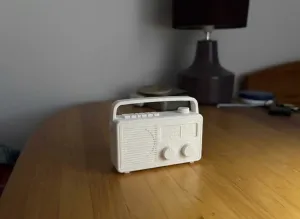 Vintage Portable Radio 1:12 Scale