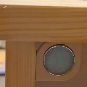 Magnetic furniture lock