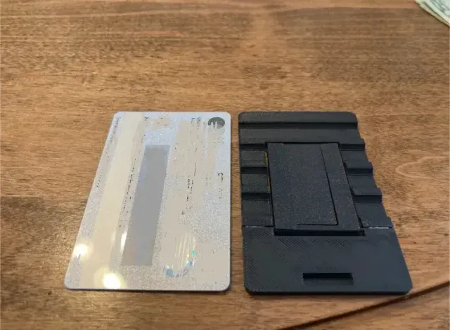 Credit Card Sized Phone Stand — Фото 3 из 7