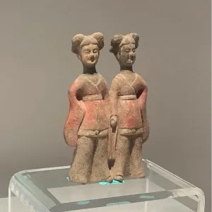 Northern Wei Polychrome Pottery Hand-Holding Female Figurine