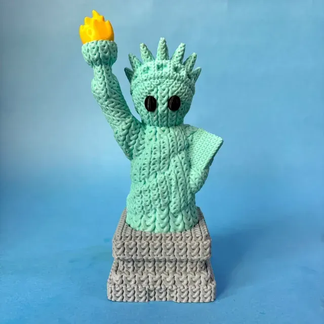 Knitted Statue Of Liberty (Multiparts) — Фото 2 из 9