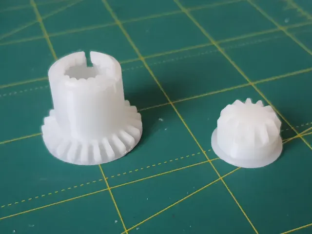 Car headlight gears — Image 2 of 6