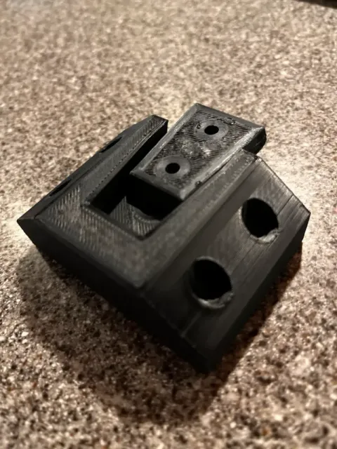 Universal Handgrip Mount