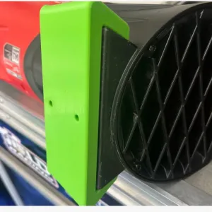 Leaf blower mount