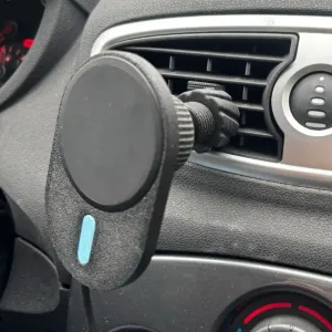MagSafe Air Vent Holder