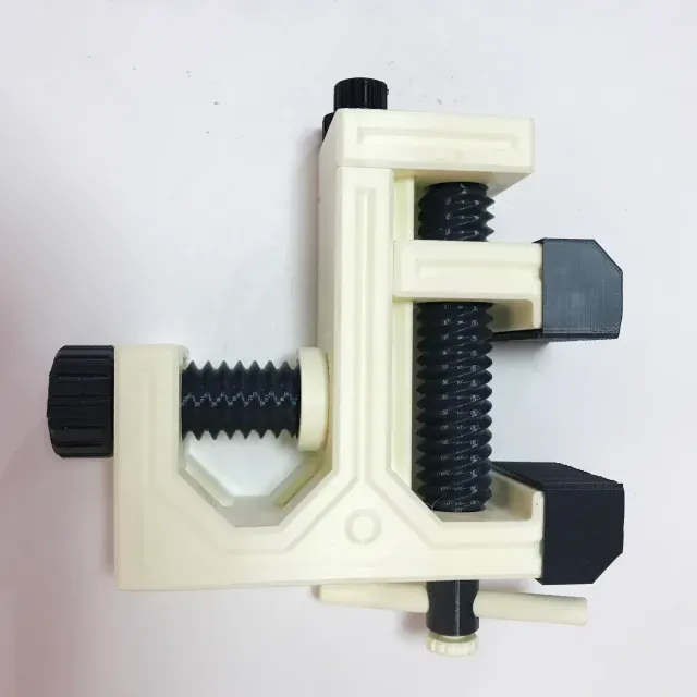 Bench Vise III ( travel speed: 5.5 - 11 - 22 mm/rev ) — Фото 3 из 9