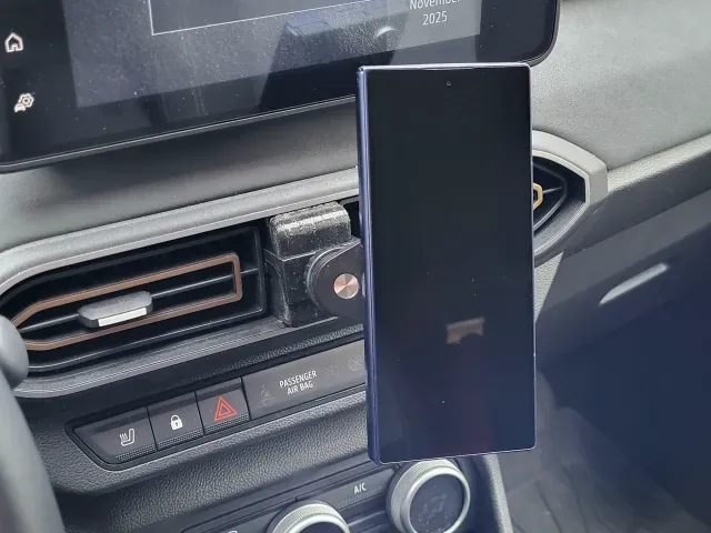 Dacia Jogger 17 mm Ball Mount / Phone Holder — Image 2 of 7