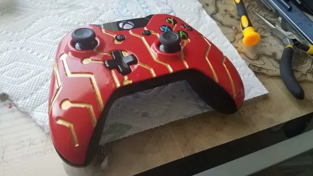 Electronic Pattern Xbox One Controller Faceplate — Image 3 of 4