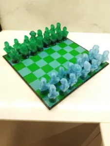 "Breaking Bad" Chess Set: Liquid-Filled & Glow-in-the-Dark N